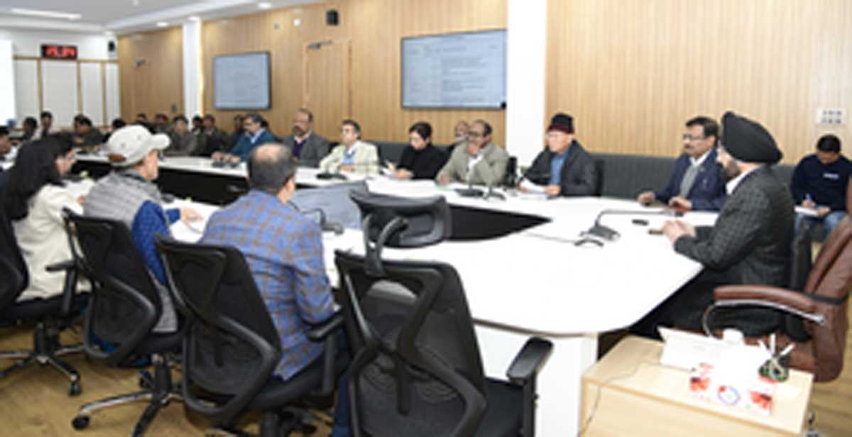 उत्तराखंड के हर बड़े शहर में ऑडिटोरियम, इंडोर और आउटडोर स्टेडियम बनाए जाएं : मुख्य सचिव संधु